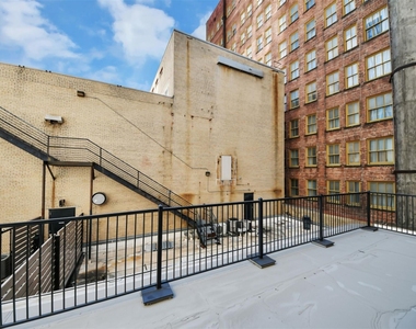 705 Main Street - Photo Thumbnail 18