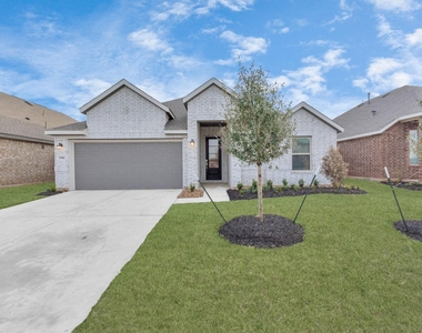 2916 Cordova Hill Drive - Photo Thumbnail 1