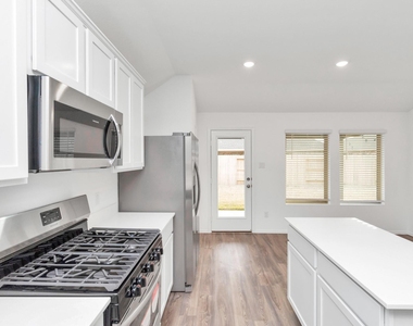2916 Cordova Hill Drive - Photo Thumbnail 28