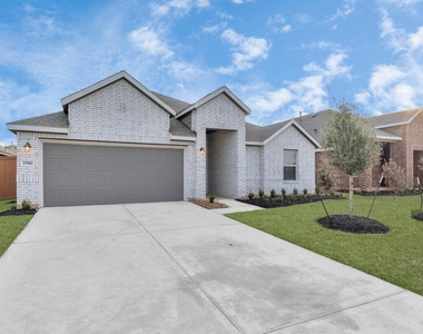 2916 Cordova Hill Drive - Photo Thumbnail 2