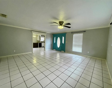 1511 N Avenue N - Photo Thumbnail 6