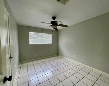 1511 N Avenue N - Photo Thumbnail 22