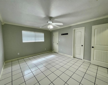 1511 N Avenue N - Photo Thumbnail 13