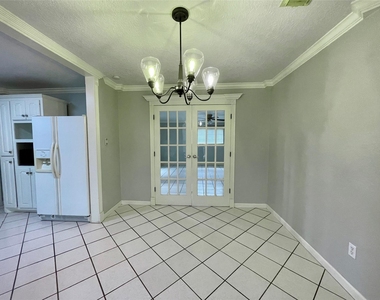 1511 N Avenue N - Photo Thumbnail 7