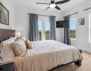 3626 Niko Ct - Photo Thumbnail 13