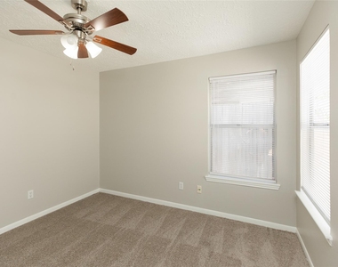 1923 Havenhouse Drive - Photo Thumbnail 18