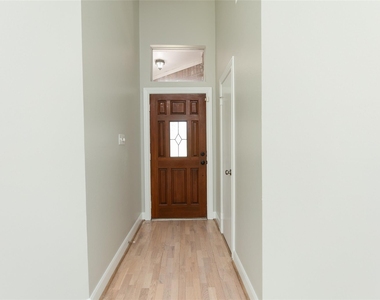 1923 Havenhouse Drive - Photo Thumbnail 4