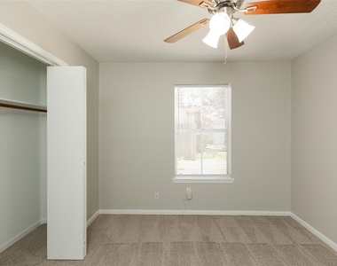 1923 Havenhouse Drive - Photo Thumbnail 21