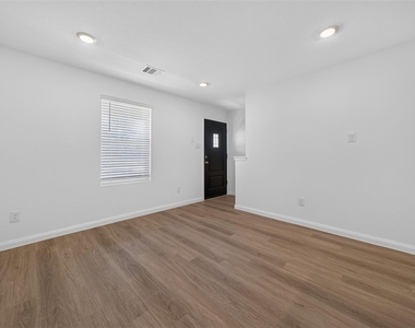 13054 Turret Bend Way - Photo Thumbnail 8