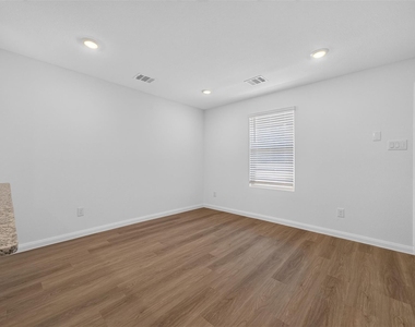 13054 Turret Bend Way - Photo Thumbnail 7