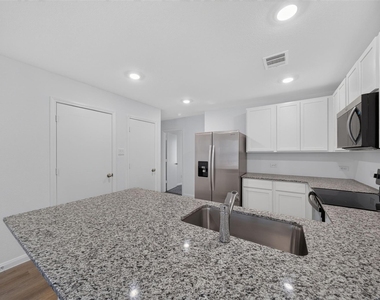 13054 Turret Bend Way - Photo Thumbnail 10