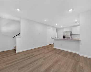 13054 Turret Bend Way - Photo Thumbnail 5