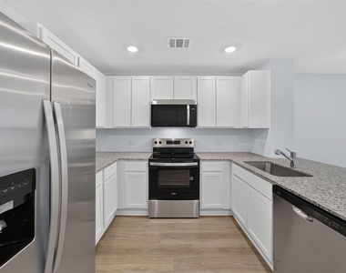 13054 Turret Bend Way - Photo Thumbnail 12