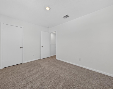13054 Turret Bend Way - Photo Thumbnail 15