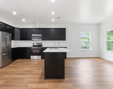 14390 Half Circle Street - Photo Thumbnail 25