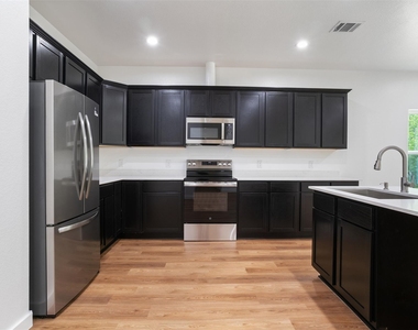 14390 Half Circle Street - Photo Thumbnail 21