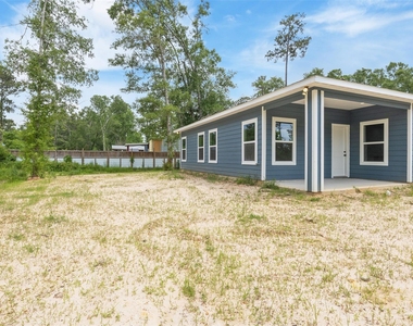 14390 Half Circle Street - Photo Thumbnail 4