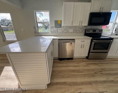 2343 Grant Street - Photo Thumbnail 2