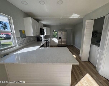 2343 Grant Street - Photo Thumbnail 7