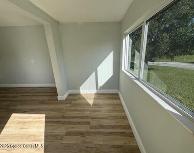 2343 Grant Street - Photo Thumbnail 10