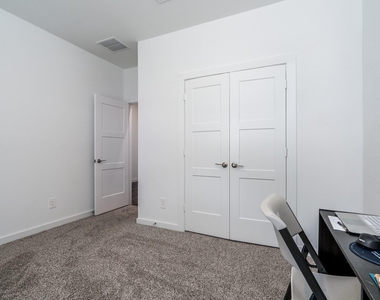 1565 Oakdale Crest Rd - Photo Thumbnail 25