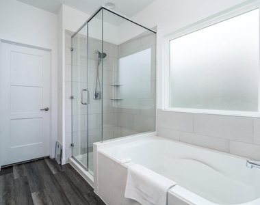 1565 Oakdale Crest Rd - Photo Thumbnail 21