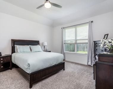 1565 Oakdale Crest Rd - Photo Thumbnail 16