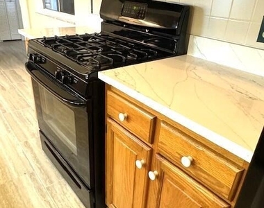 356 Kilmarnock Place - Photo Thumbnail 10