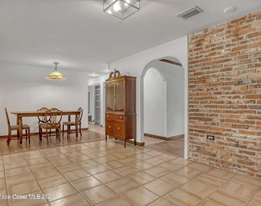 1732 Robin Hood Avenue - Photo Thumbnail 5