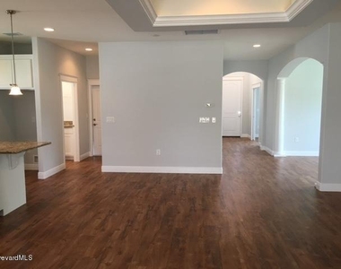 1539 Tullagee Avenue - Photo Thumbnail 5