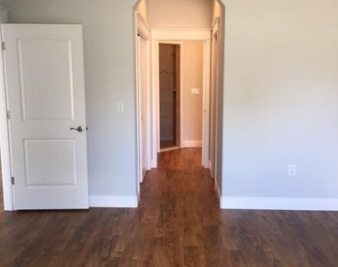 1539 Tullagee Avenue - Photo Thumbnail 7