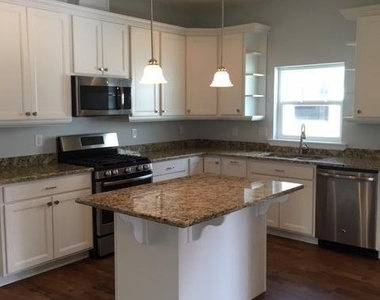 1539 Tullagee Avenue - Photo Thumbnail 2