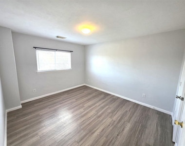 3110 Silverstag Trail Lane - Photo Thumbnail 13