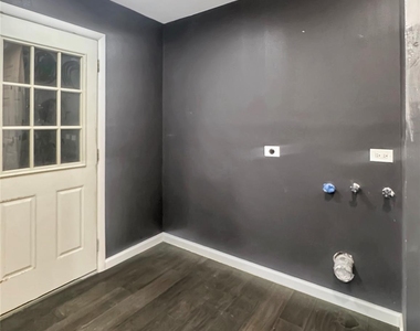 11414 Lemond Drive - Photo Thumbnail 7