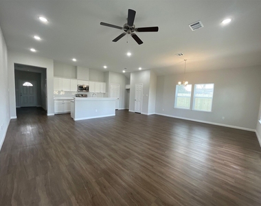 1543 Road 5728 - Photo Thumbnail 4
