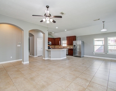 8302 Kerrington Glen Drive - Photo Thumbnail 9