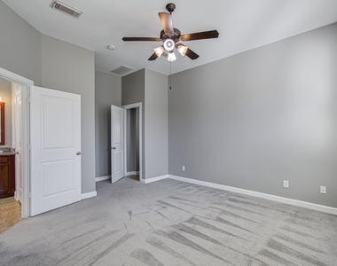 8302 Kerrington Glen Drive - Photo Thumbnail 27