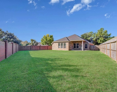 8302 Kerrington Glen Drive - Photo Thumbnail 34