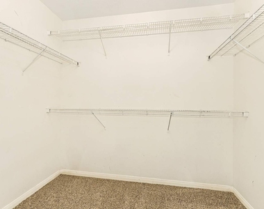 15802 Parmley Creek Court - Photo Thumbnail 10