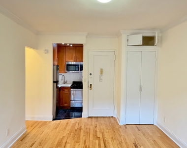 3 Avenue - Photo Thumbnail 1