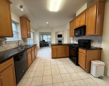 24427 Tucker House Lane - Photo Thumbnail 7