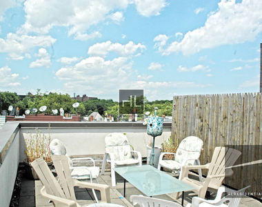 Metropolitan Avenue - Photo Thumbnail 5