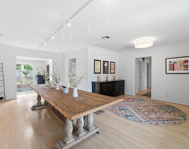 1006 Prince Street - Photo Thumbnail 4