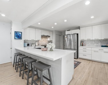 1006 Prince Street - Photo Thumbnail 11