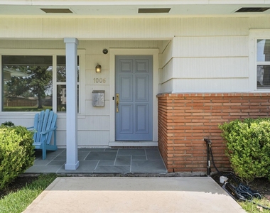 1006 Prince Street - Photo Thumbnail 1