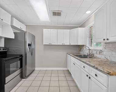 12207 Flushing Meadows Drive - Photo Thumbnail 9