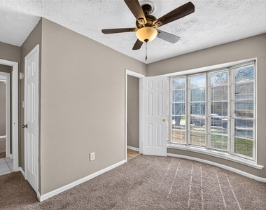 12207 Flushing Meadows Drive - Photo Thumbnail 17