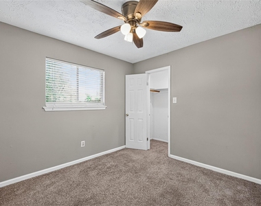 12207 Flushing Meadows Drive - Photo Thumbnail 16