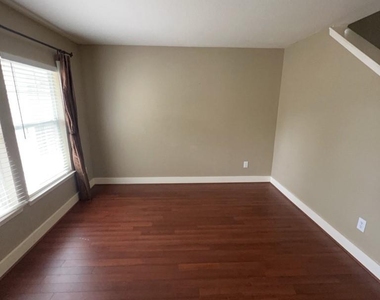 7411 Ravenswood - Photo Thumbnail 6
