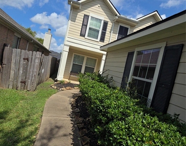 7411 Ravenswood - Photo Thumbnail 2